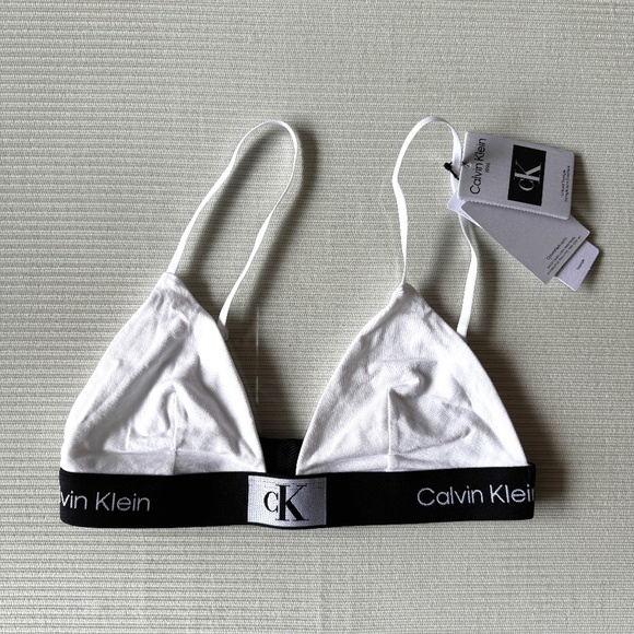 NWT Calvin Klein Triangle Bralette - Medium - Picture 2 of 5